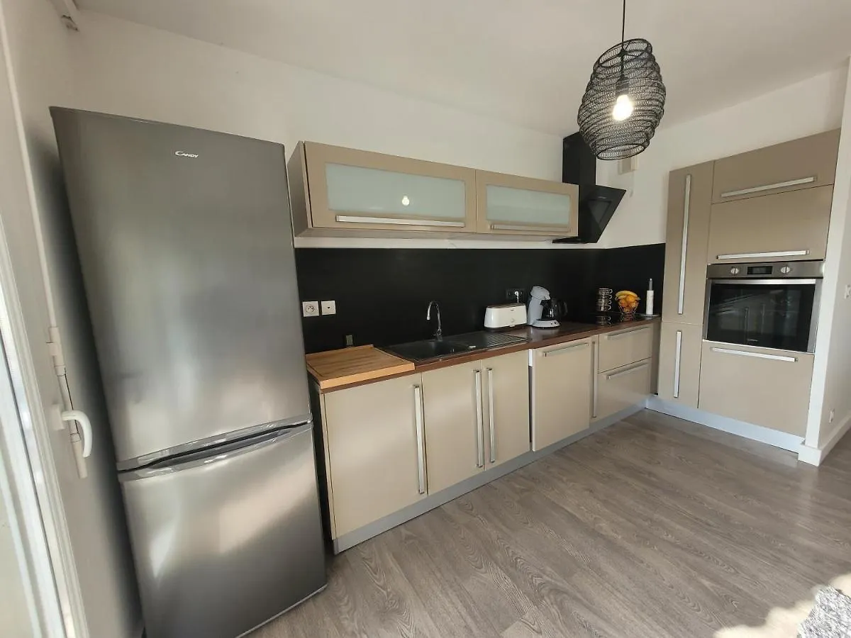 Апартаменты Le Palmier D'Azur - Frejus Cais - Wi-Fi 0*,  Франция